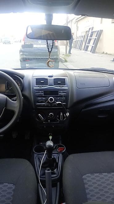 VAZ (LADA) Granta: 1.6 l | 2025 il 43133 km Sedan — 8