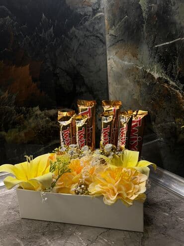 шоколад: Twix qutumuz 🍫💛 S/M/L ölçüləri mövcuddur ✨ _ 📍 Ünvan: Adil İsgəndərov — 1