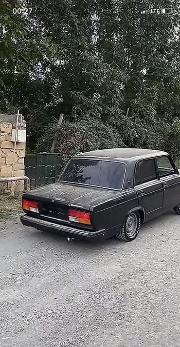 Avtomobil: Lada (VAZ) klassik “2107” seriyası, sedan, qara rəng lalafo.az -da Avtomobil: Lada (VAZ) klassik “2107” seriyası, sedan, qara rəng