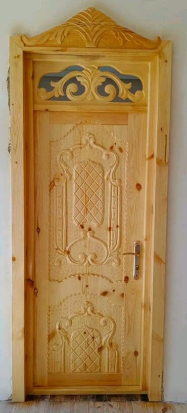 Divar kağızları, oboy: Taxta qapılar – klassik oyma dizaynlar Məhsul təsviri: - Material — 10