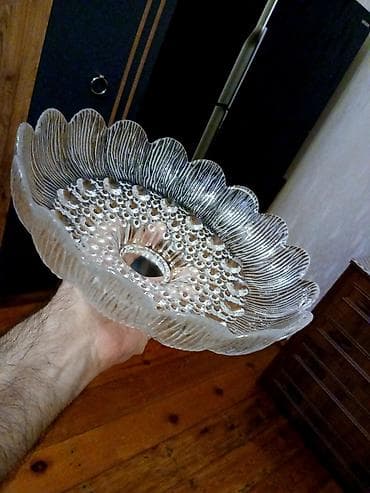 3 d saat: EMPİRE,Hom.
94,azn ə,alınıb.
dm,30sm. Xrustal
2,ədəd,birlikdə,10azn — 1