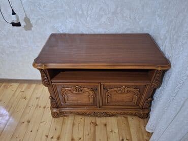 hinduska etinin qiymeti: Yüksək keyfiyyətli, Malayziya istehsalı klassik üslubda TV altlığı — 2