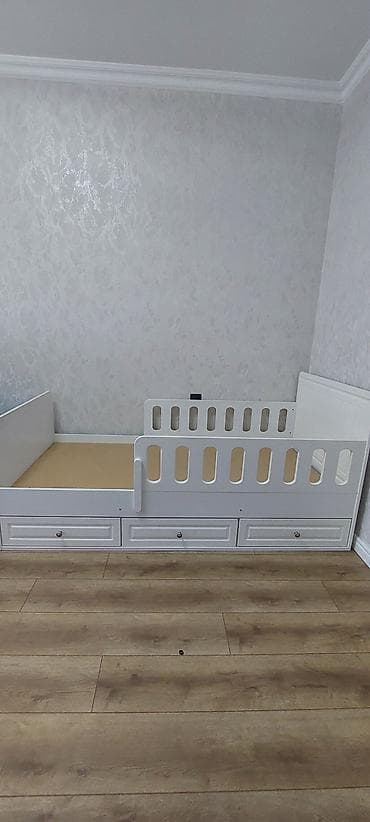 Matras yoxdur Rəng: Ağ Komplektə daxildir: çarpayı karkası, qoruyucu — 2