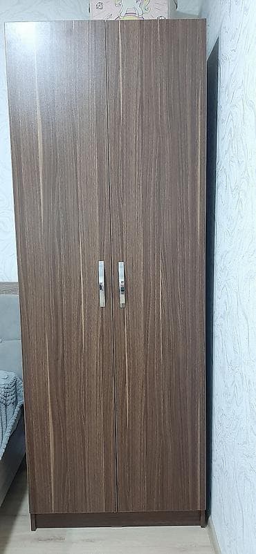 iwlenmiw wkaf: Ağ rəngdə sürgülü qapılı qarderob şkafı. - Ön hissədə iri güzgülü — 3