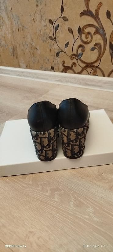 Qadın Platforma Ayaqqabısı – qara üst, naxışlı platforma 3 defe