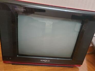 a tv plus: Eurolux markalı, qara rəngli, CRT tipli televizor. Cihazın küncləri — 1