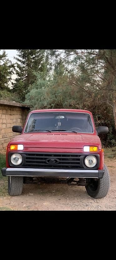 mercedes benz c: VAZ (LADA) 4x4 Niva: 1.7 l | 1990 il Ofrouder/SUV — 5