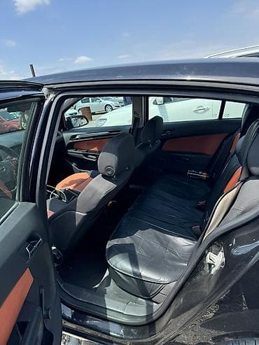 şüşə: Opel Astra: 1.4 l | 2006 il 253000 km Hetçbek — 9