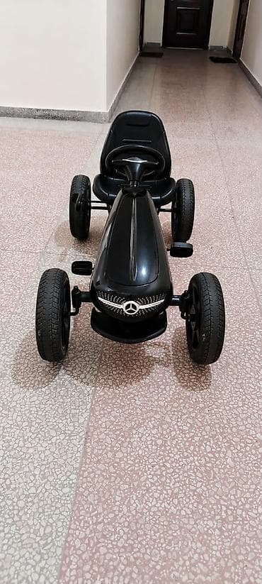 Mercedes Usaq Masini. 110man. Ela veziyyetdedi.Peddalla hereket