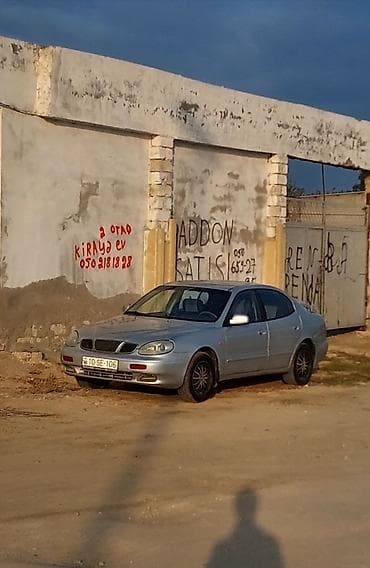 2002 ford transit: Daewoo Leganza: 2 l | 2002 il Sedan — 3