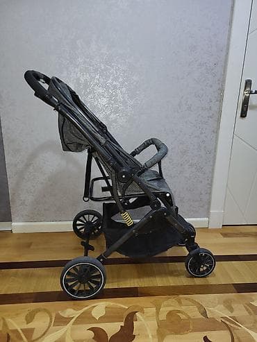 Коляски: Классическая прогулочная коляска, Б/у — 6