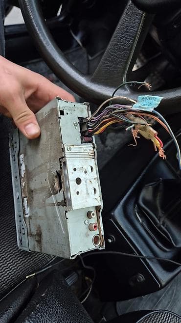 maqnitofonlar: Maqnitol, JVC, AUX — 2