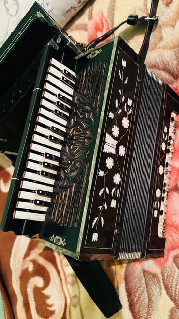Sintezatorlar: Akustik Akkordeon, İşlənmiş, Ünvandan götürmə — 2