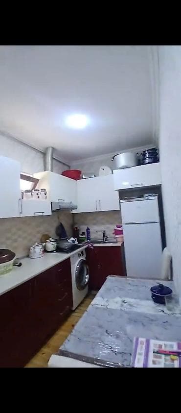 sekis sati: 3 otaqlı, 70 kv. m, Kredit yoxdur, Orta təmir — 10