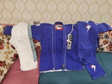 i̇dman geyimləri: Təzədi deməy olar,yalniz təltif olunmafa geyinilib səliqəli və — 1