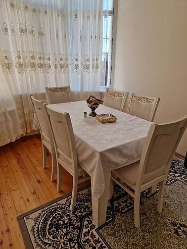 stolu: Masa desti. 300azn. 6 stulla. Yaxşı veziyyetde ünvan yeni günesli — 1