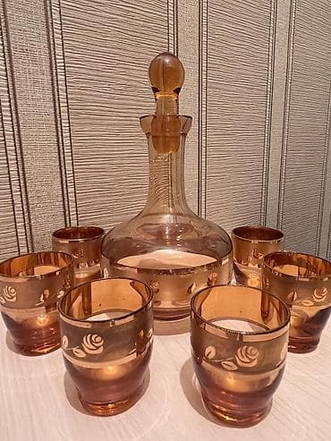 servis desti: Şüşə qrafin və stəkan dəsti - Tərkib: 1 ədəd qapaqlı qrafin + 6 ədəd — 2