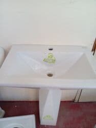 Çanaq üçün kranlar: Ayaqüstü lavabo dəstləri – pedestallı, kran üçün 1 deşikli, axıntı və — 6