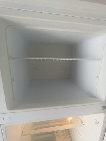 soydcu: İşlənmiş 2 qapılı Beko Soyuducu Satılır, rəng - Ağ, Təkərli — 3