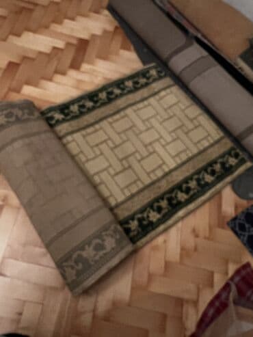 islenmis qapi: Xalça Qapı önü, Azərbaycan, Kredit yoxdur — 1