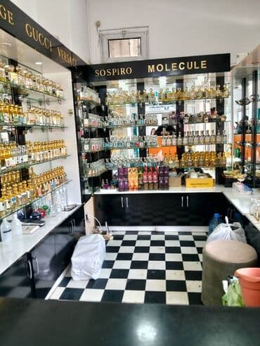 Salam. Suraxani rayonu, Qarabağ FK un stadionu yani. Bazarstorla yan