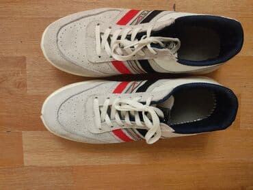 женские серые кеды: Salam Təzə Geyiniləmiş Krasofka Satılır. 41-42 Razmer Ayaqlara — 4