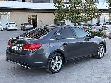 07 2012: Chevrolet Cruze: 1.4 l | 2012 il 289000 km Sedan — 2