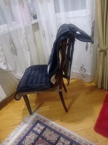 on lip: Vəziyyəti: Çox səliqəlidir, heç bir cırığı və ya ciddi qüsuru yoxdur — 2