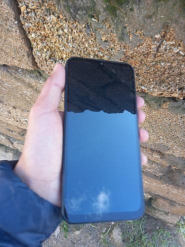 polluq taxta: Samsung a24 udeal vezyede karpka yixdu cixiq var oda cuzi ekran — 2