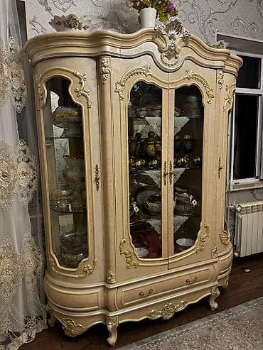 paltar dolablar: Klassik üslubda vitrin-bufet dəsti - Üslub: Barokko klassikasına — 1