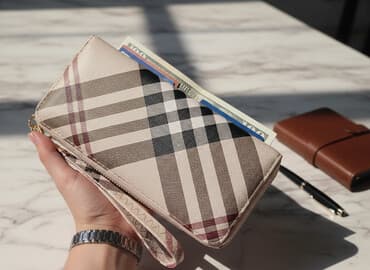 cüzdanlar: Pulqabi,yenidir, 5AZN — 1