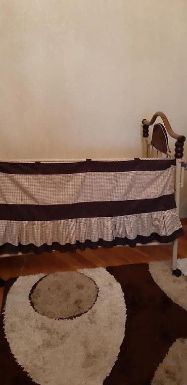 Oğlan və qız üçün, İşlənmiş, Beşik, Matrassız, Yellənmə mexanizmsiz