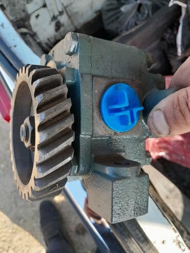 Mexaniki dişli ötürücülü yağ nasosu - Qalın metal korpuslu, flanşlı