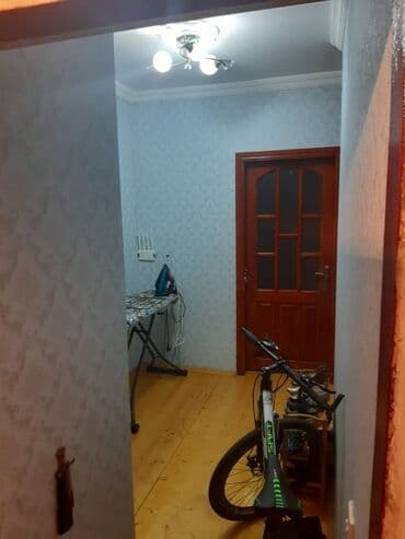 ucuz evlər satış: Bakı, 3 otaqlı, Köhnə tikili, 85 kv. m — 12
