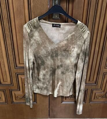 boğazlı qadın sviterləri: 10 azn Razmer S/M — 2