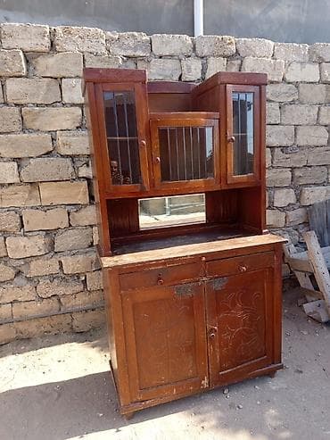 taxt doweyi: Klassik taxta bufet-vitrin - Material: massiv ağac, qəhvəyi rəngli — 1