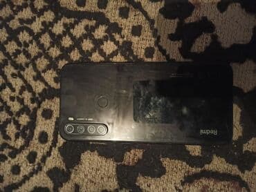 resmi not 8: Heç bir prablemi yoxdu xanım işlədib səliqəli telefondu qoruyucusuda — 2