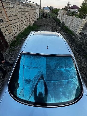 Салон: Mercedes-Benz sedan (salon şəkilləri) Xüsusiyyətlər: - Orijinal — 9