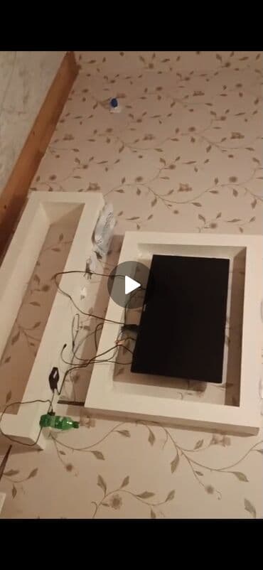 daskesende kiraye evler: Saray postunu keçəndən 200 m Bakıya tərəf, içəri yoldan 400 m məsafədə — 4