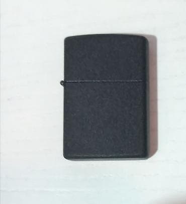 Zippo tipli alışqan. 

Kerosin və ya zippo benzini ilə işləyir — 2