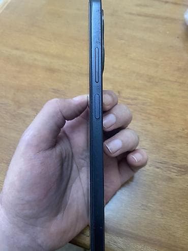 Фото и видеокамеры: Redmi Note 12 ilk sahibiyəm ekranda,korpusda qırıq çat yoxdu.Bütün — 3