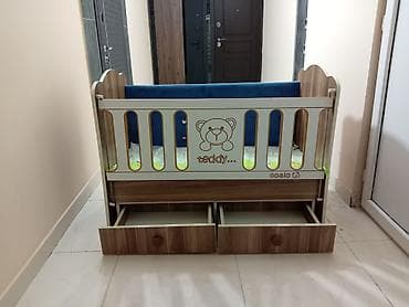 ucuz kravat: Oğlan və qız üçün, Dördbucaq, Beşik, Matras ilə, Yellənmə mexanizmsiz — 1