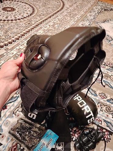 boks: Boks və döyüş idmanı üçün tam dəst Dəstəyə daxildir: - Qara boks — 4