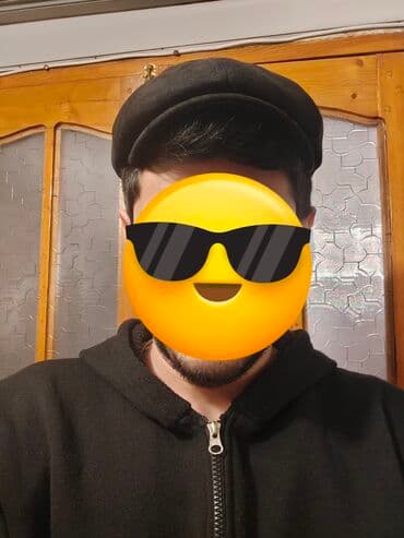 kişilər ucun dəri papaqlar və kepkalar: Hədiyyə aliblar sadəcə balaca olduğu üçün satılır təp təzədir. - — 2