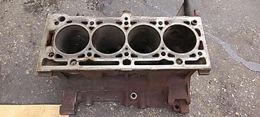 reno motoru: Bu, dörd silindrli mühərrik blokudur. Metal konstruksiyalıdır və — 2