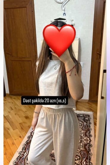 qadın paltolari: Qadın geyim dəstləri - Açıq bej rəngdə 2 hissəli dəst: qolsuz qısa — 1