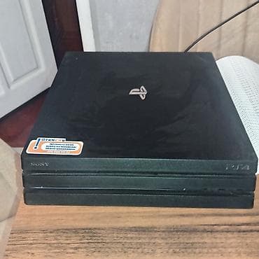 Salam playstation 4 pro satilir hec 1 ayi yoxdu her seyi islekdi — 1