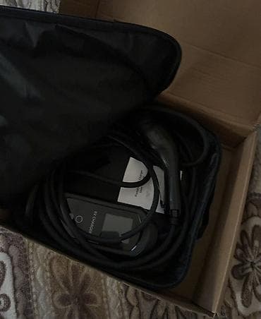 ev radiyatoru: Daşına bilən EV şarj cihazı (EV Charger) – kabel və çanta ilə — 1