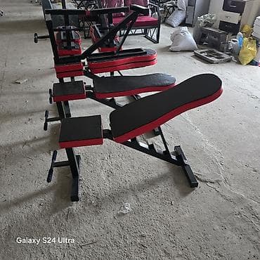 qara zurna: Çoxfunksiyalı trenajor skamyası – qara/qırmızı rəngdə, möhkəm metal — 1