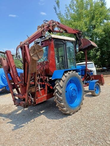селка трактор: Traktor T28, 1985 il, 555 at gücü, motor 4.5 l, İşlənmiş — 2